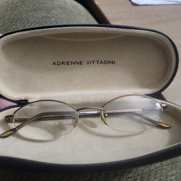 Adrienne Vittadini Eyeglasses Gold Frame & Black Case AV6012 Size: 108 47 19 135 - Picture 1 of 13